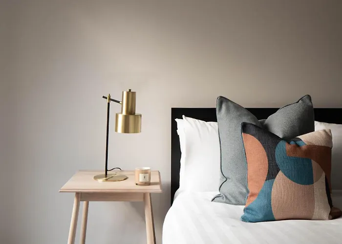 Urban Rest Docklands * Dublin